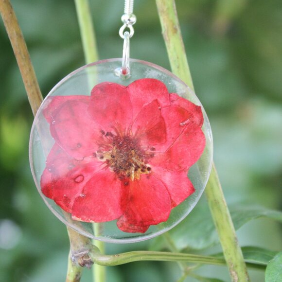 Hand Crafted Resin Earrings with Real Flowers - Picture 2 of 4